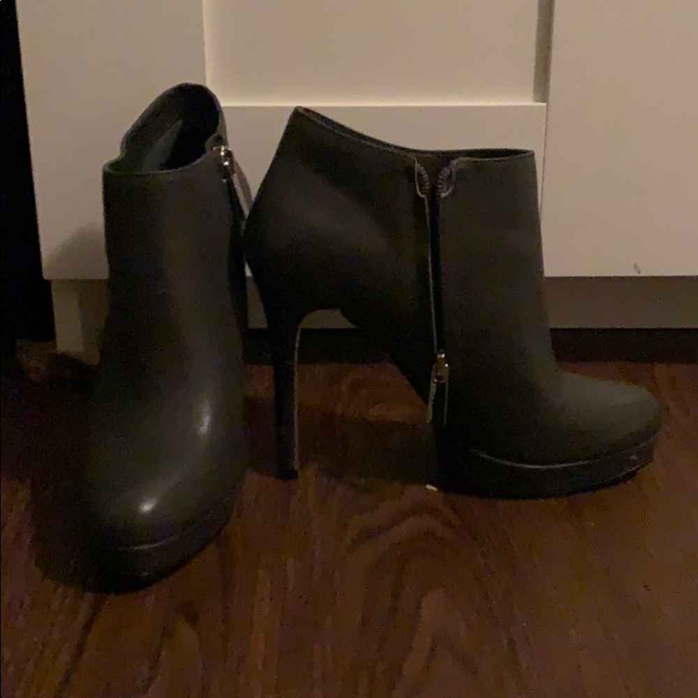 Vince Camuto Bootie